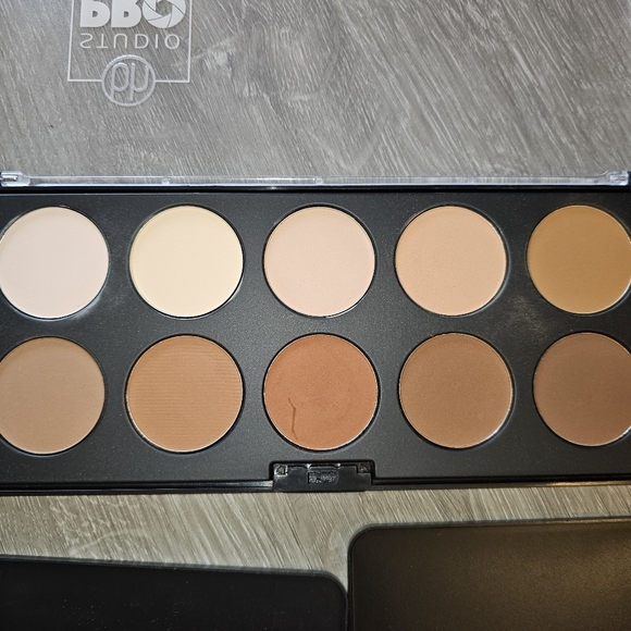 BH cosmetics blush & contour bundle set - Picture 4 of 5